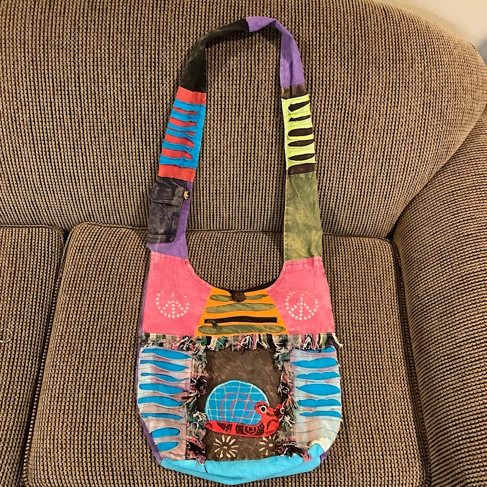 Crossbody Hobo Bag, comfort with lots of room! Free keychain